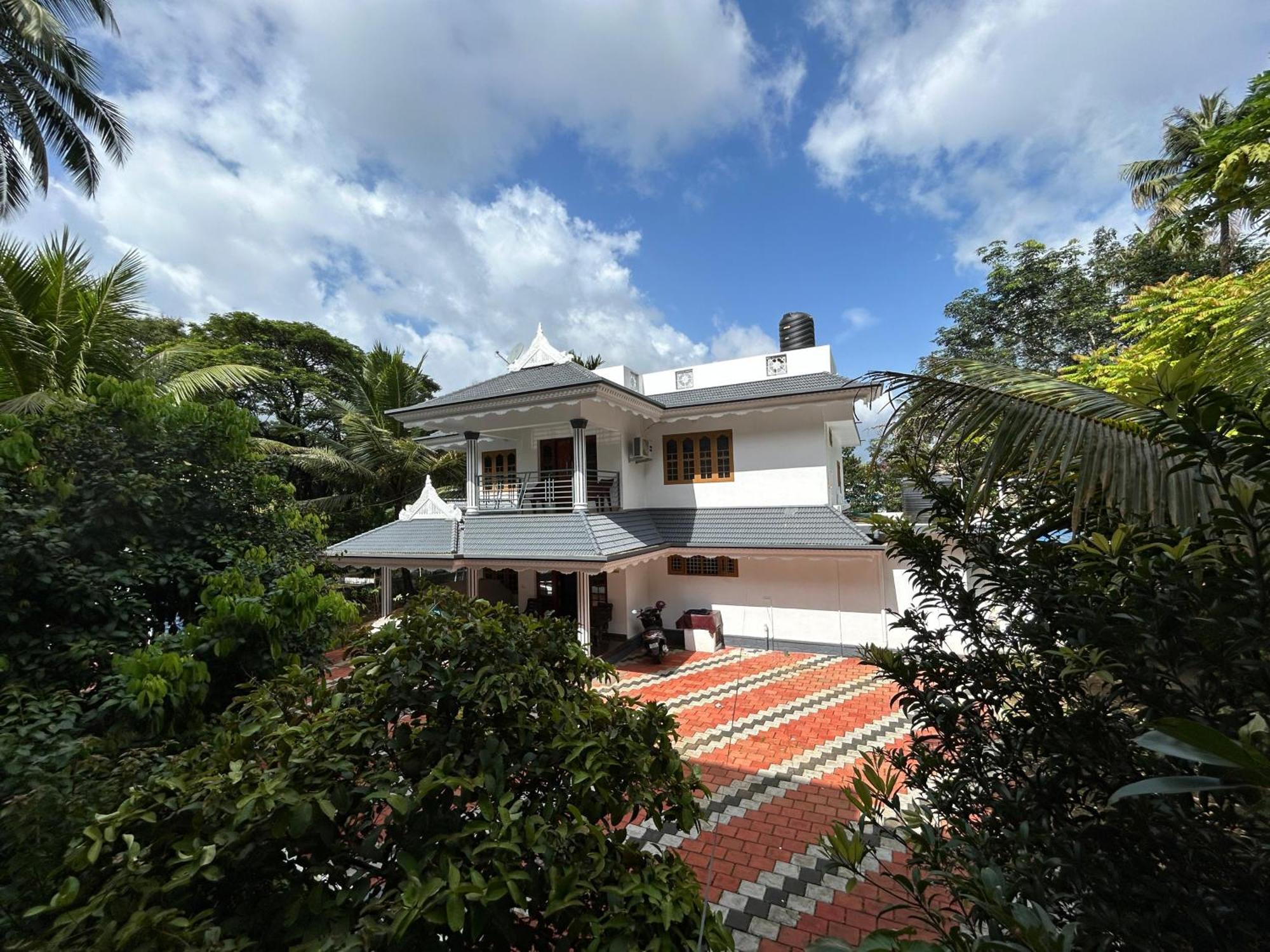 Puzhayoram Homestay Thrissur Zewnętrze zdjęcie